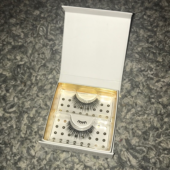 Battington Makeup Battington Monroe 3d Silk Lashes Poshmark